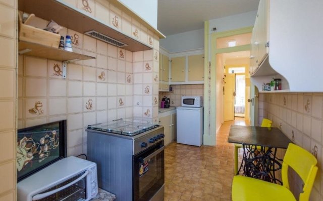 Charming flat with 2 bedrooms on Lisbon's 7th hill