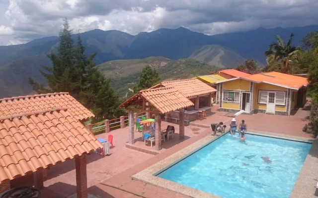 Hostal Villa Rosas
