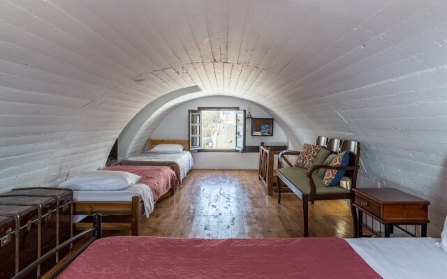 Traditional House in the center of Santorini