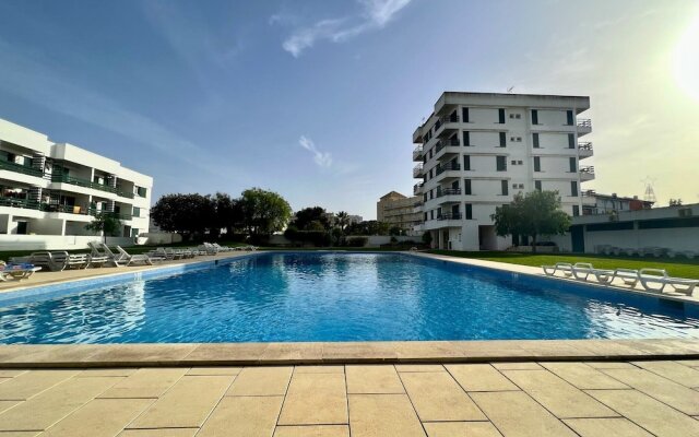 Vilamoura Central 4 With Pool by Homing