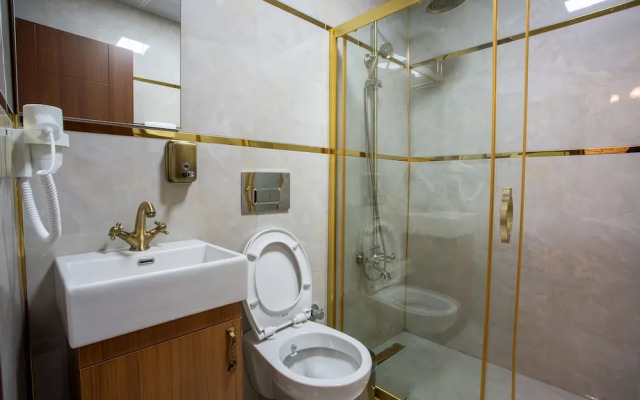 Sayina Hotel