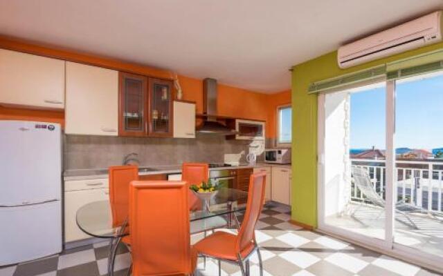 Apartments Frano Jr by the Sea