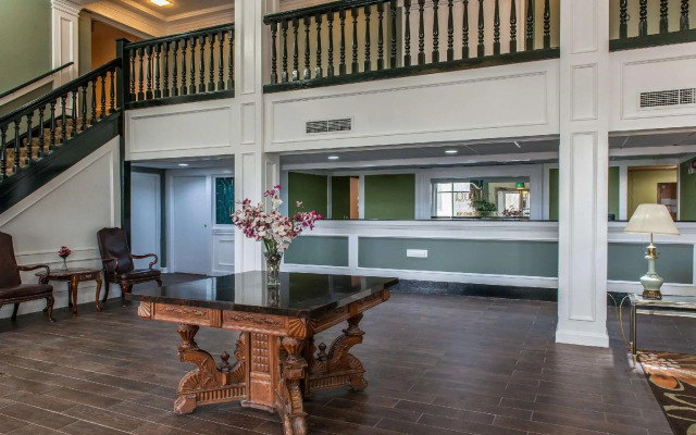 Quality Inn Scottsburg