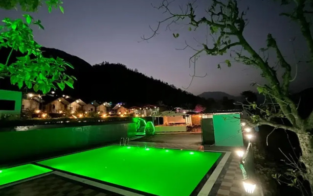 Royal Green Resort and Camps