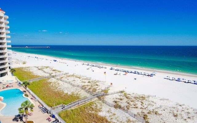 Lighthouse Condos by Hosteeva