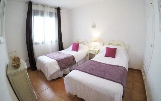 San Pedro, Marbella, Guadavillas Beach Resort. 5 Bed 5 Bath House