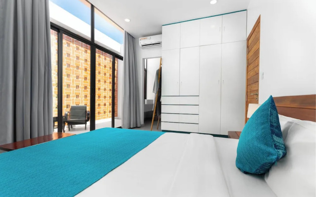 Tropical Garden House