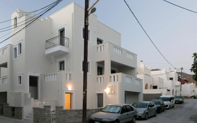 Sweet Home Naxos