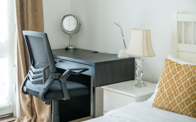 Deluxe 2Bed Duplex Apartment & parking