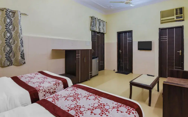 OYO 22322 Hotel Discovery Inn