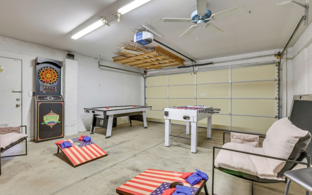 Glendale Entertainment Hub! Family Home w/ Pool