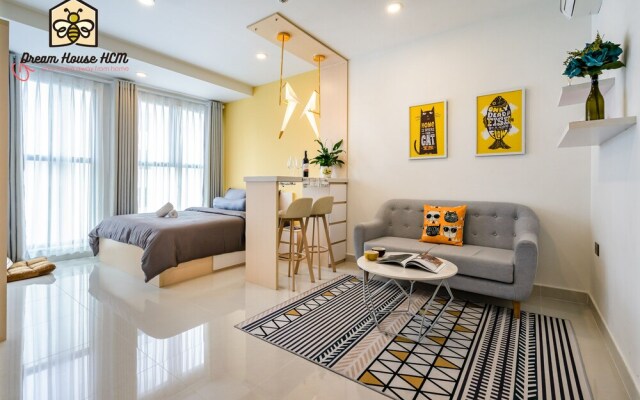 Dream House Apartment