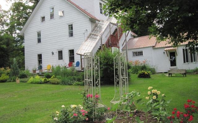 Maple House Bed & Breakfast