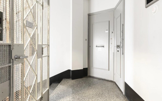 2ndhomes Bright Top Floor Studio in Fredrikinkatu