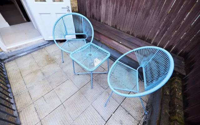 The Chelsea Nest - Stylish 2bdr With Balcony