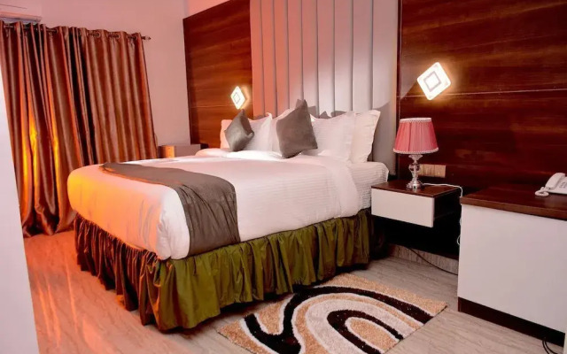 Vacation Villa Hotel and Suites