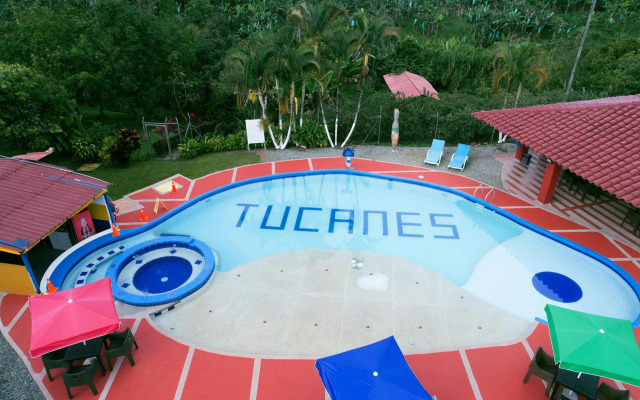 Hotel Campestre Tucanes