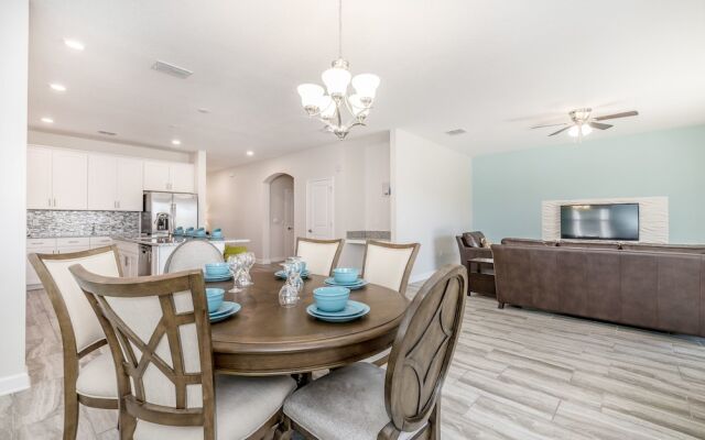 1614 Moon Valley Drive