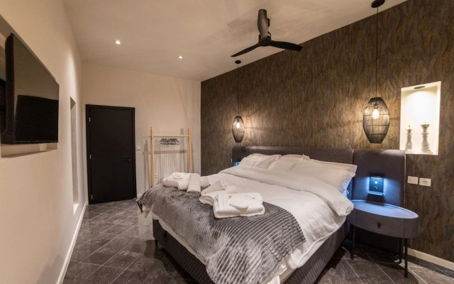 Trikala Mall Suites !
