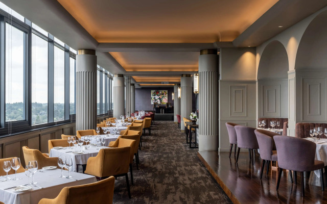 Radisson Hotel and Convention Centre OR Tambo Airport