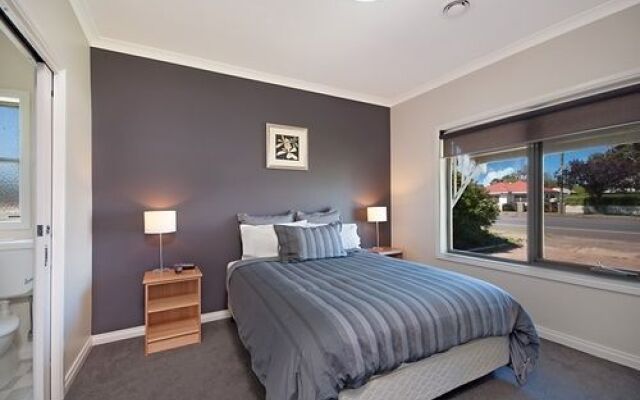 Hamilton Standard Apartment