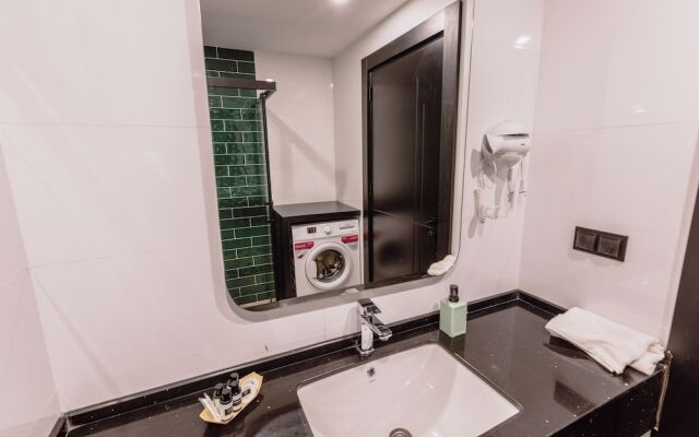 Ella Suites Hotel