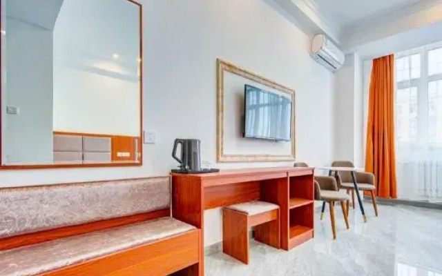 Manzhouli Xingran Business Hotel