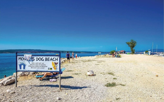 Nice Home in Crikvenica With Wifi and 1 Bedrooms