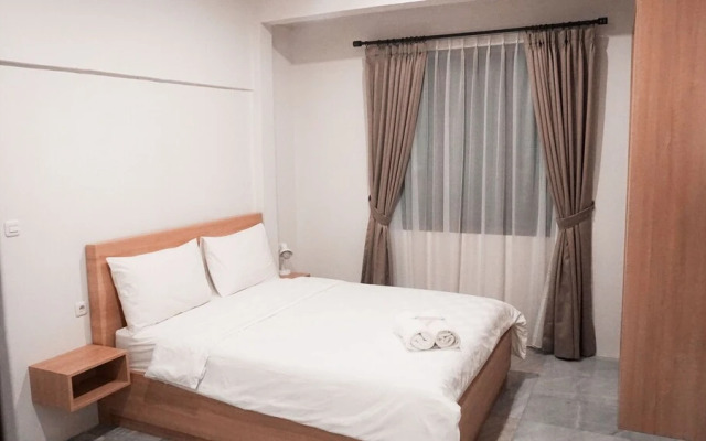 UROOMS Senopati