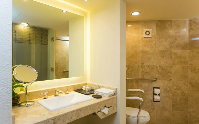 Sheraton Buganvilias Resort & Convention Center
