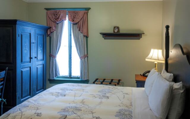 Auberge Lakeview Inn