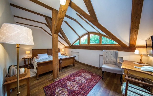 Pałac i Folwark Galiny