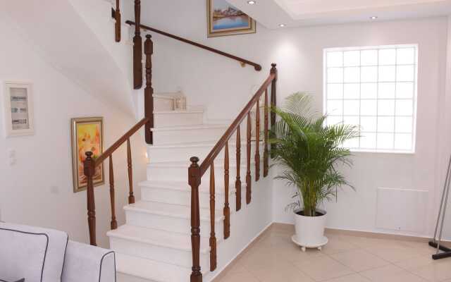 Keratea Luxury Villa Athens Airport