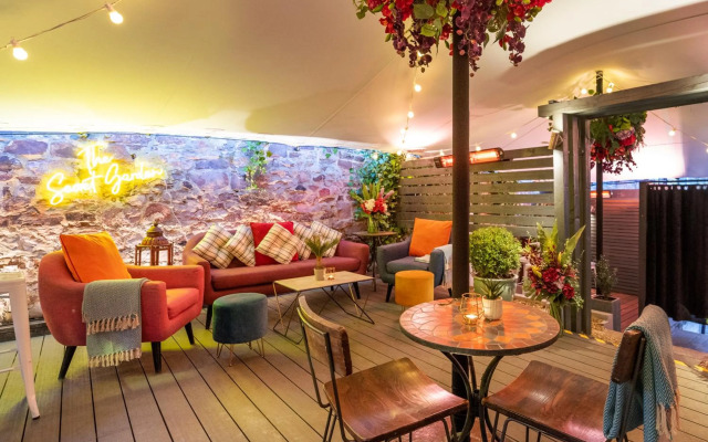 Berkeley Square Hotel