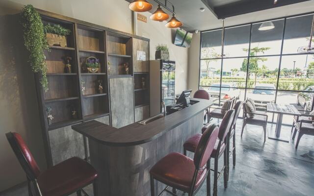 V3 Hotel & Residence Seri Alam