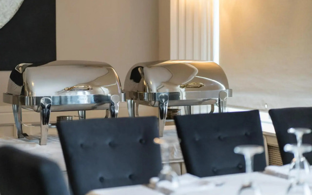 Achillion Hotel