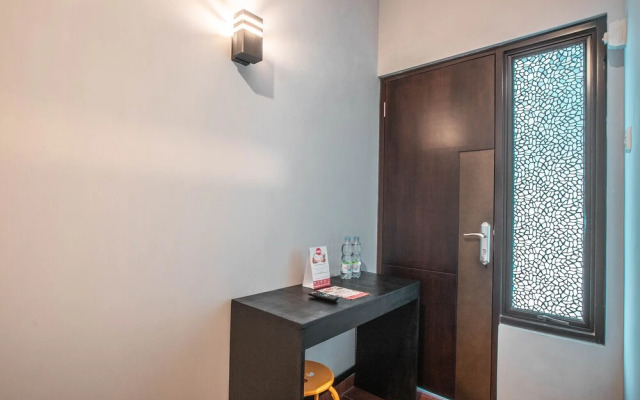 OYO 842 Arafuru Residence