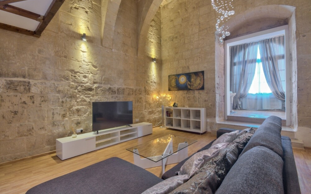 Waterfront Valletta House-tritoni hotels