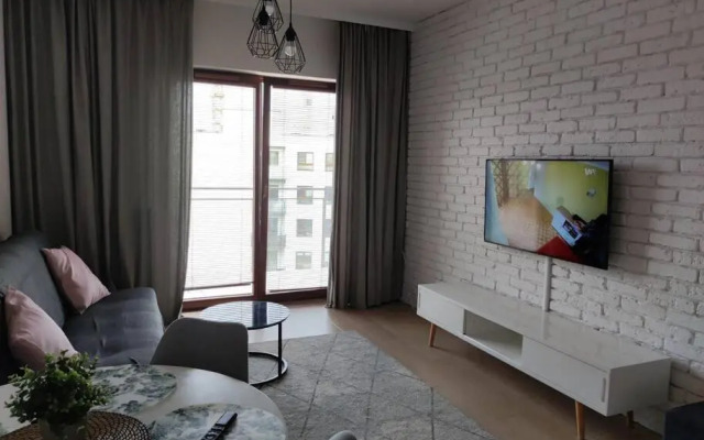 Lovely Apartment vis-a-vis Medicover and Paley Institute
