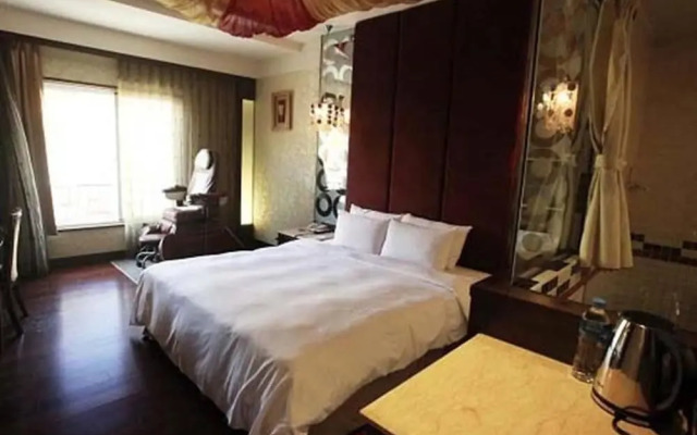Chateau Motel