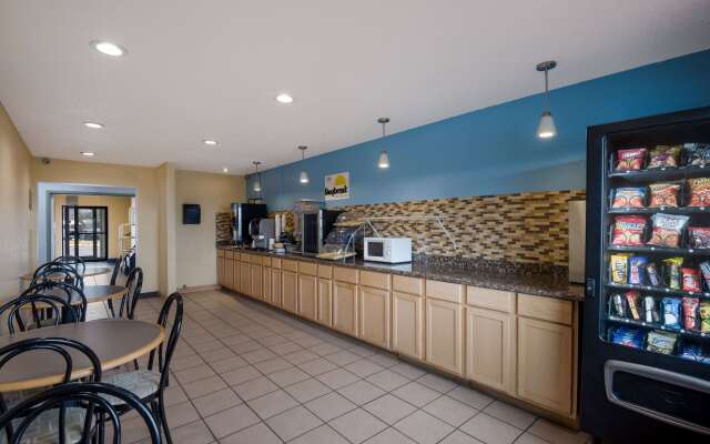 Days Inn by Wyndham Ankeny - Des Moines