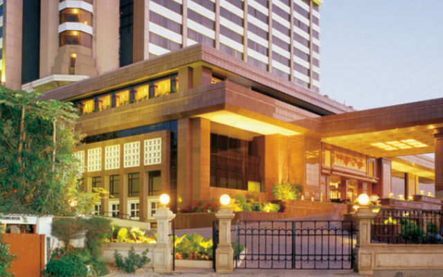 Taj Lands End