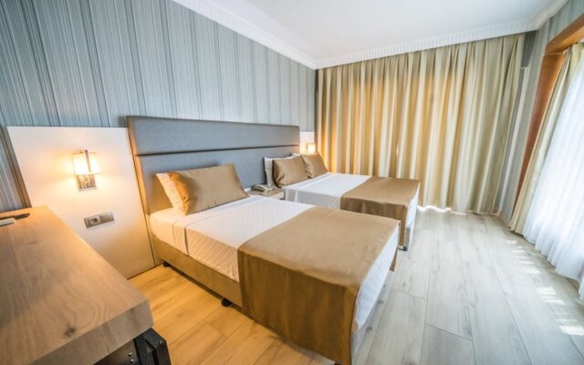 Point Beach Hotel