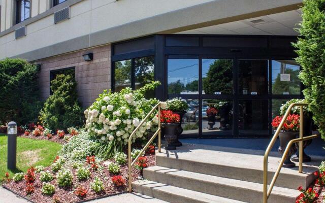 Comfort Inn Syosset - Long Island