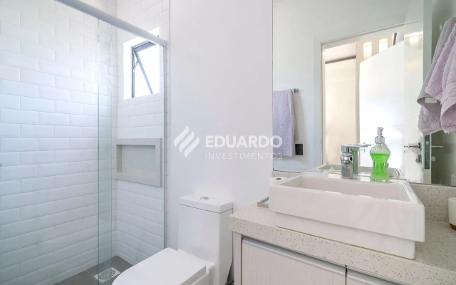Triplex beira mar com 04 suítes para 12 pessoas.