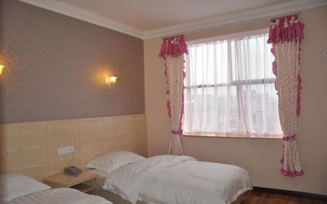 Zhangjiajie Weigongguan Chain Hotel Yongding Branch