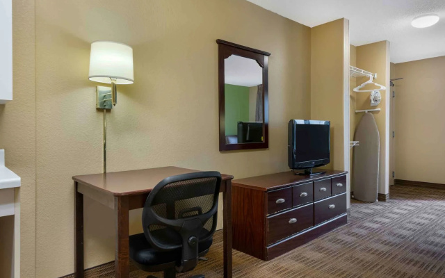 Extended Stay America Select Suites Gainesville I-75