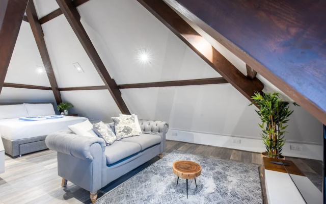 Premium 3BR City Centre Penthouse W Stunning City View