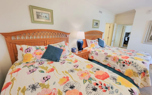 2307 Royale Palms 3 Bedroom Condo