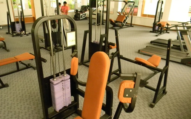 Aarohi Starz Club & Spa